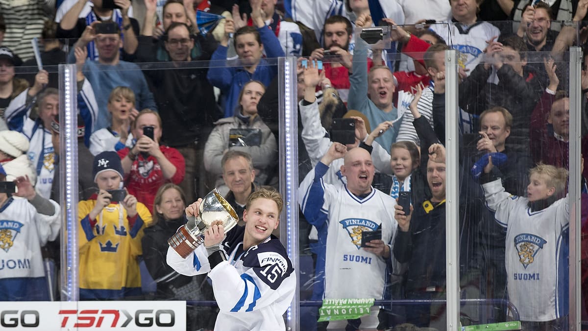 Mikko Rantanen juhlii maailmanmestaruutta