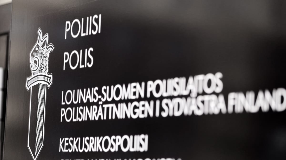 Lounais-Suomen poliisilaitos karsii poliisiasemien aukioloaikoja Salossa ja  Uudessakaupungissa | Yle Uutiset