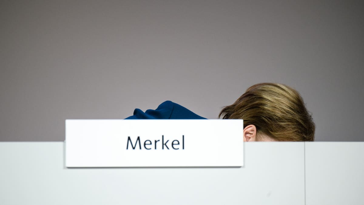 Angela Merkel CDU:n puoluekokouksessa Hampurissa.