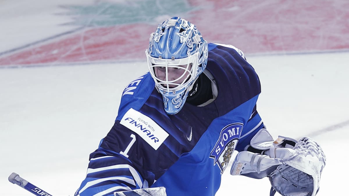Ukko-Pekka Luukkonen Suomen maalilla. 
