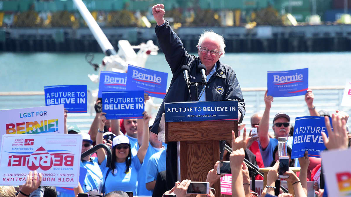 Bernie Sanders kampanjoi San Pedrossa Californiassa toukokuussa 2016.