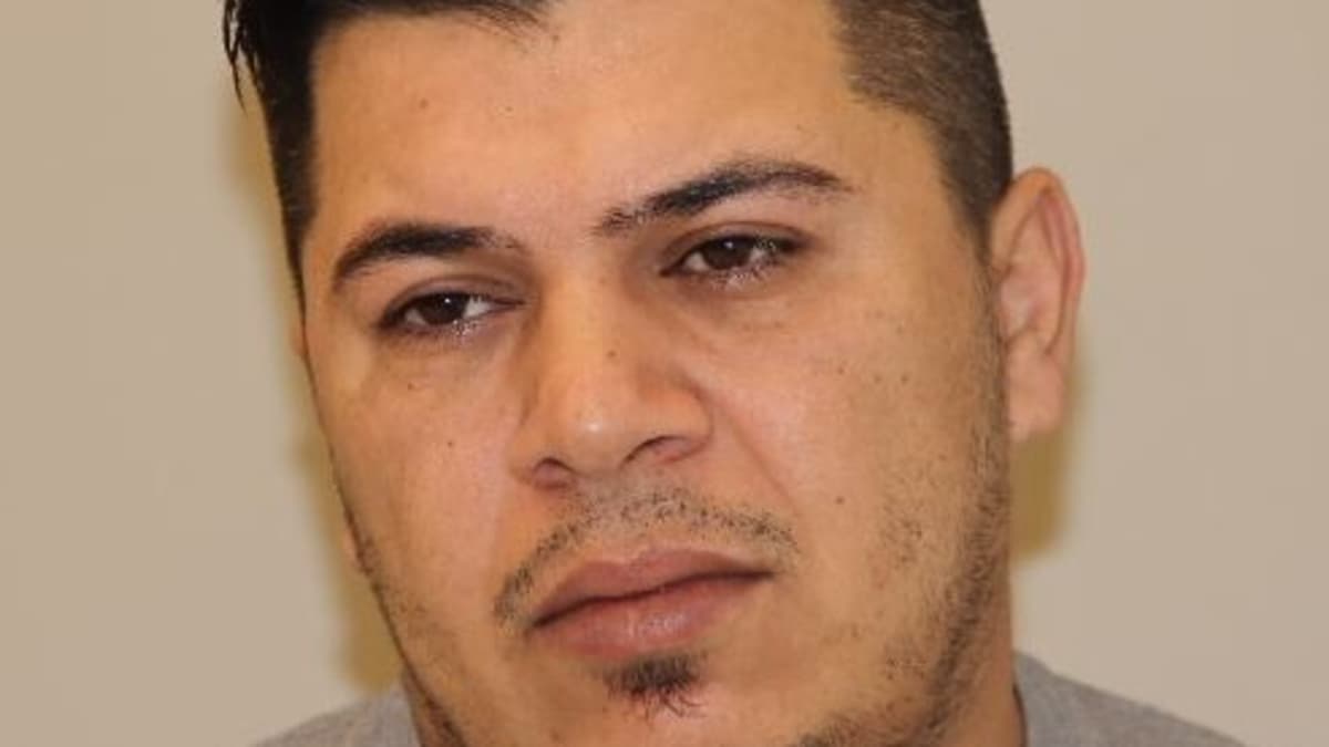 Poliisin etsimä Hayder Abduljabbar Al-Hmedavi. Hänestä on tehty eurooppalainen pidätysmääräys.