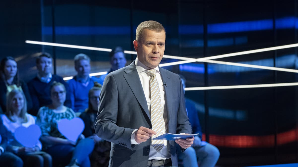 Petteri Orpo pitämässä puhettaan Ylen Vaalitentissä 26. maaliskuuta 2019.