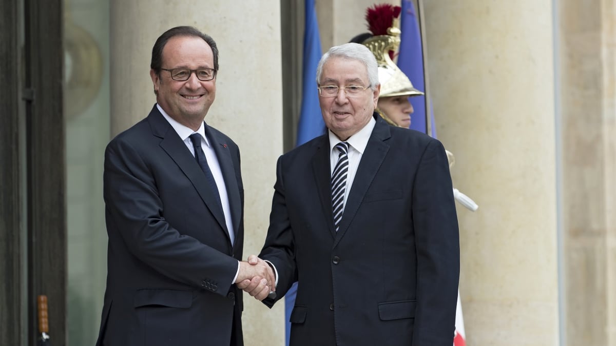 Ranskan presidentti François Hollande ja Abdelkader Bensalah