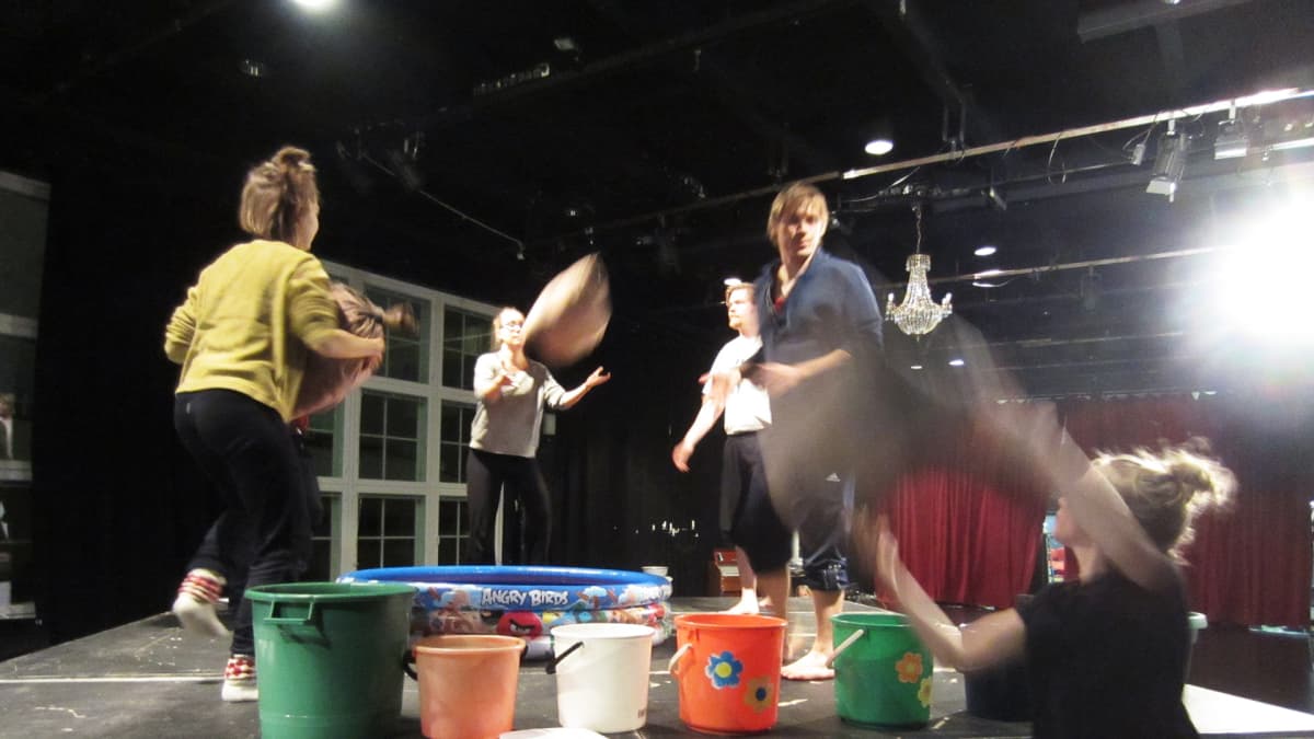 Talvivaarasta työstetään Kajaanissa dokumenttiteatteria teatterialan ammattilaisista koostuvan Vaara-kollektiivin voimin