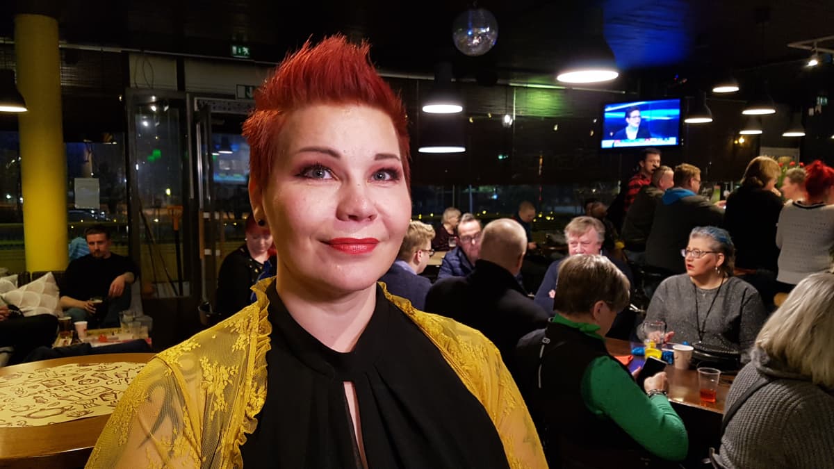 Paula Werning vaalivalvojaisissa Kouvolassa.