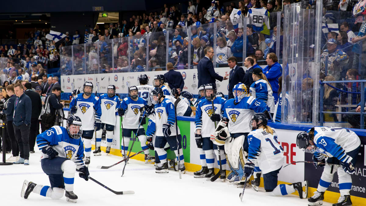 Naisleijonat, Viivi Vainikka, Noora Räty, Riikka Sallinen