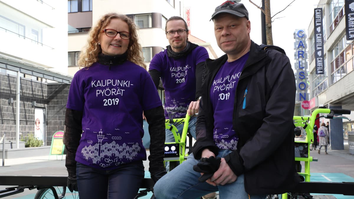 Kuopion kaupungin suunnitteluinsinööri Hanna Väätäinen, projektiasiantuntija Timo Ollikainen ja projektipäällikkö Jouni Huhtinen.