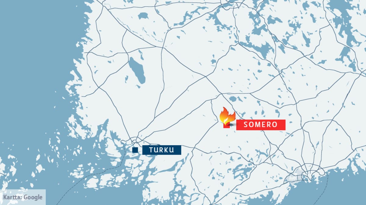 Kaksi ihmistä pelastettiin rakennuspalosta Somerolla | Yle Uutiset