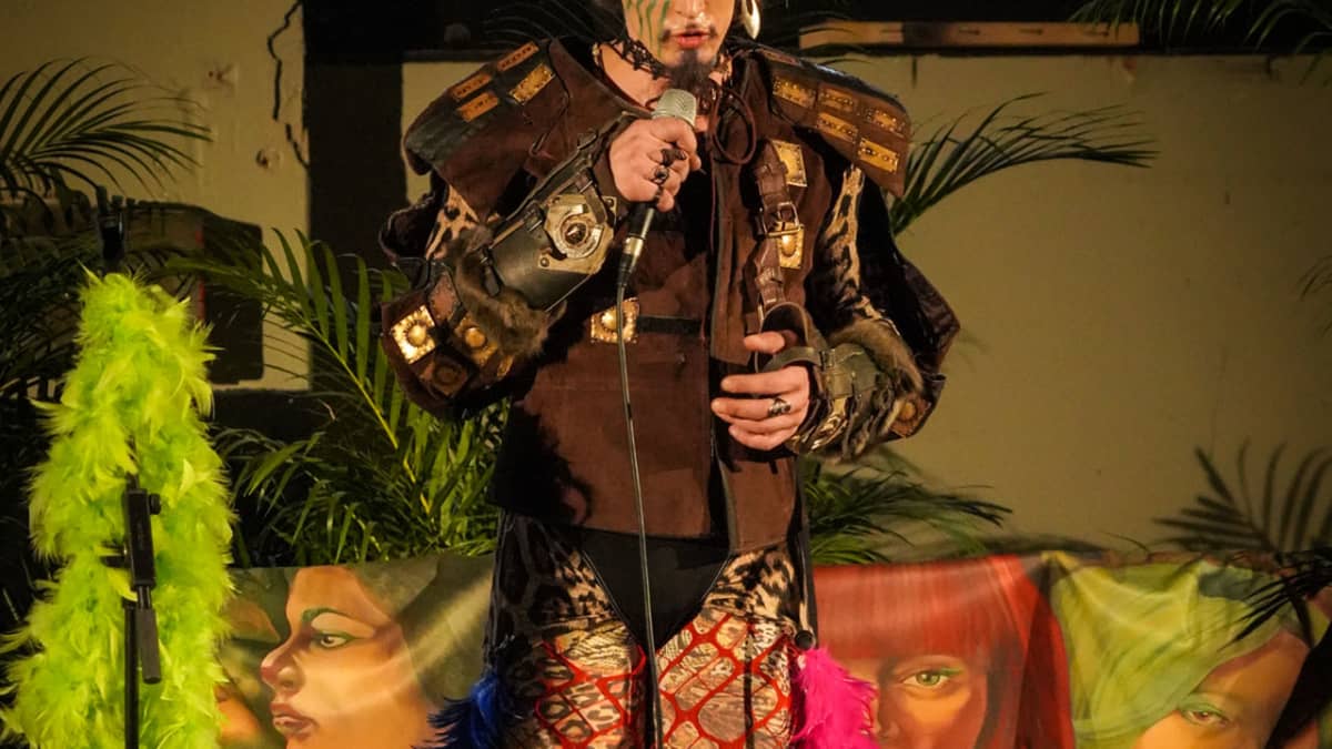 HöpöHöpökeiju, Querelle