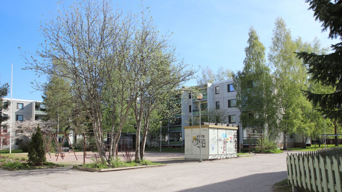 Riihimäeltä löytyy betonilähiö joka kertoo suomalaisen kaupungistumisen  tarinaa | Yle Uutiset