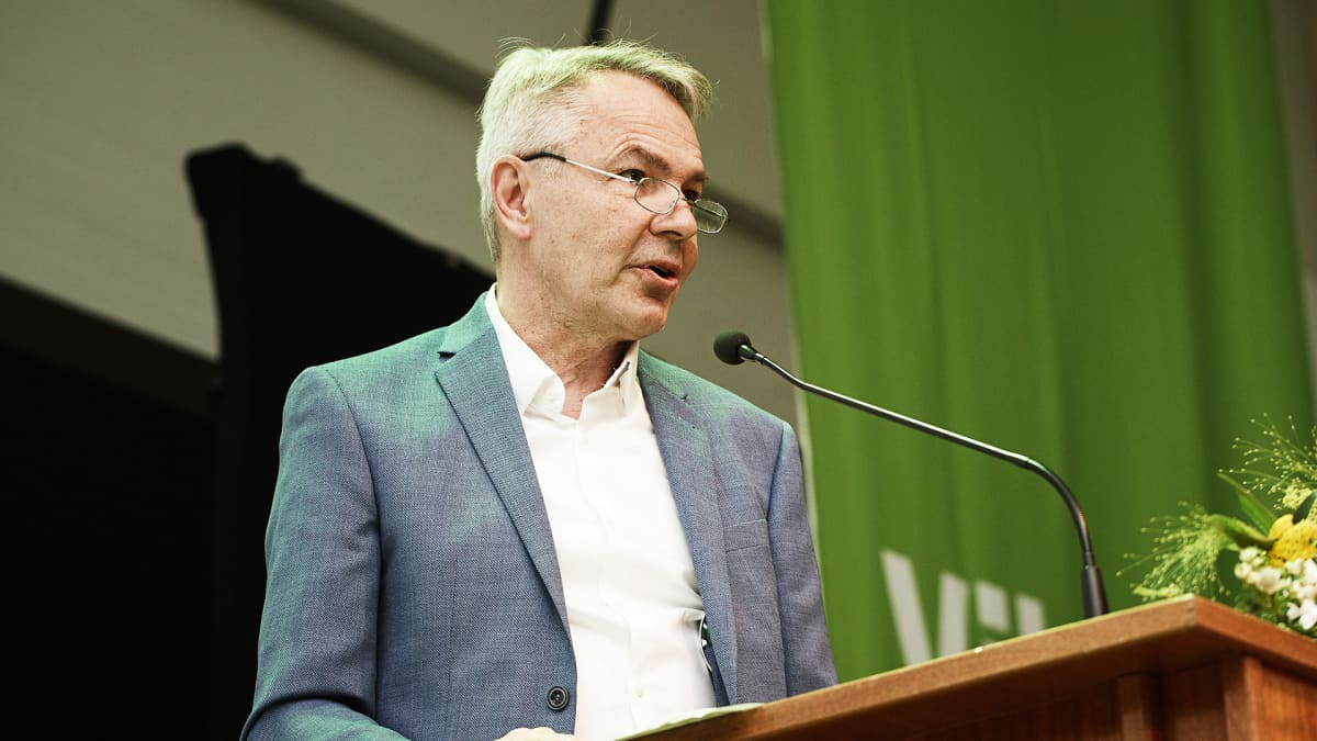 Vihreiden väistyvä puheenjohtaja Pekka Haavisto vihreiden puoluekokouksessa Porissa