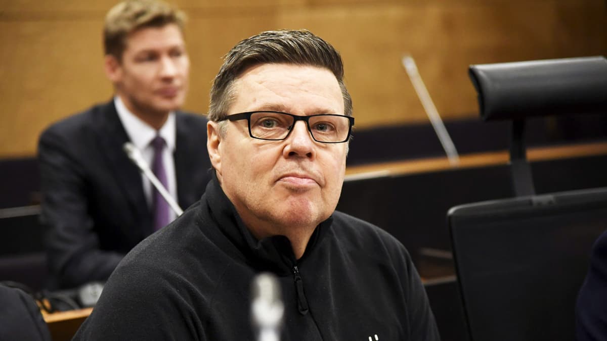 Helsingin huumepoliisin entinen päällikkö Jari Aarnio häntä koskevassa ns. tynnyrijuttua käsittelevässä hovioikeuden istunnossa