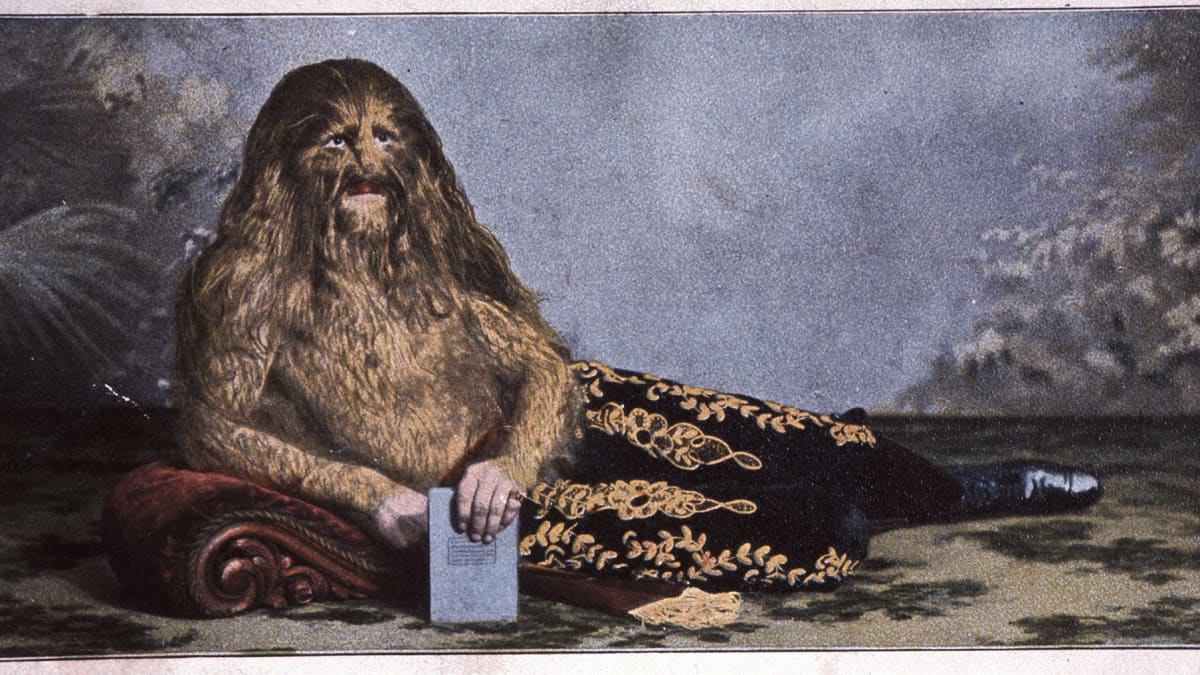 Leijonamies saksalaisessa postikortissa 1910-luvulla.