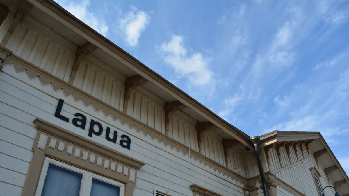 Lapuan rautatieasema