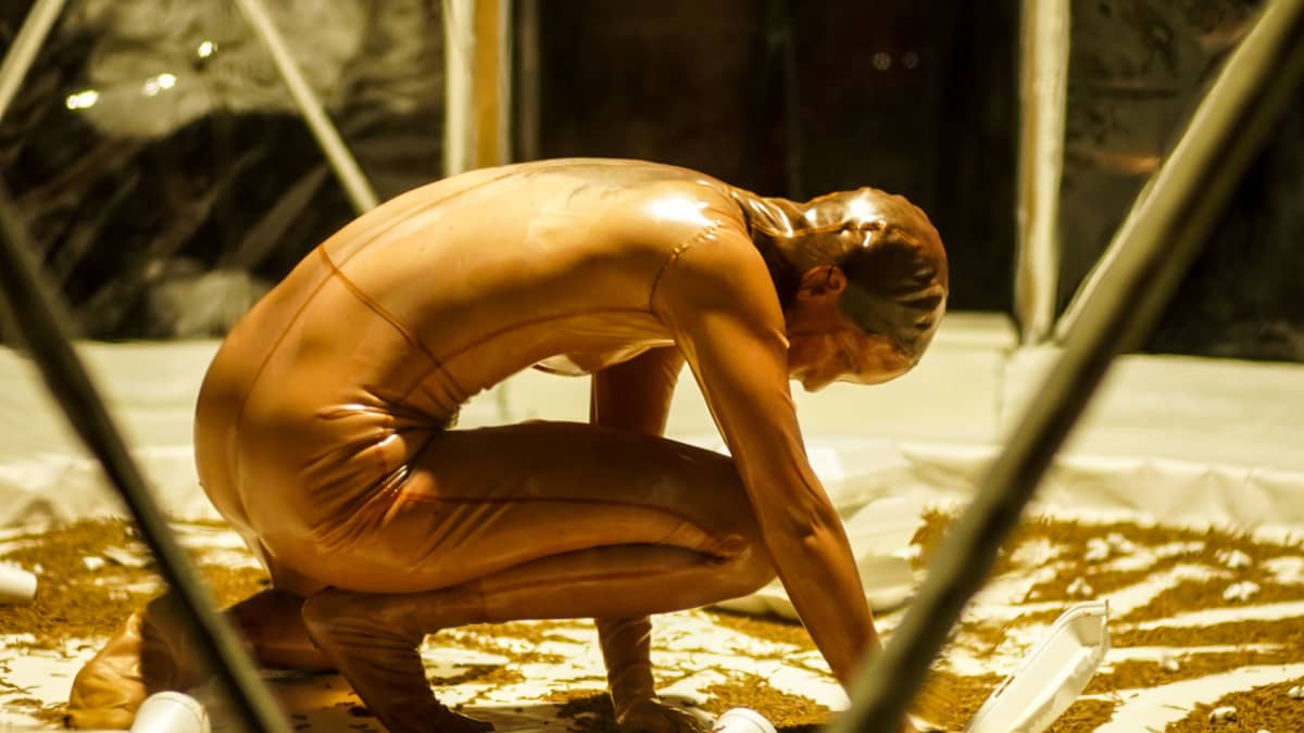 MASS - bloom explorations, Kiasma, Recoil Performance Group