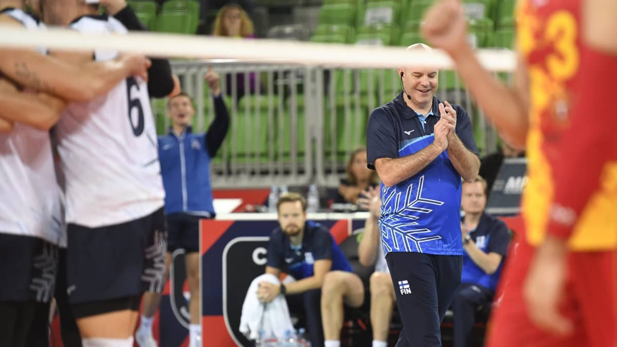 Suomen päävalmentaja Joel Banks