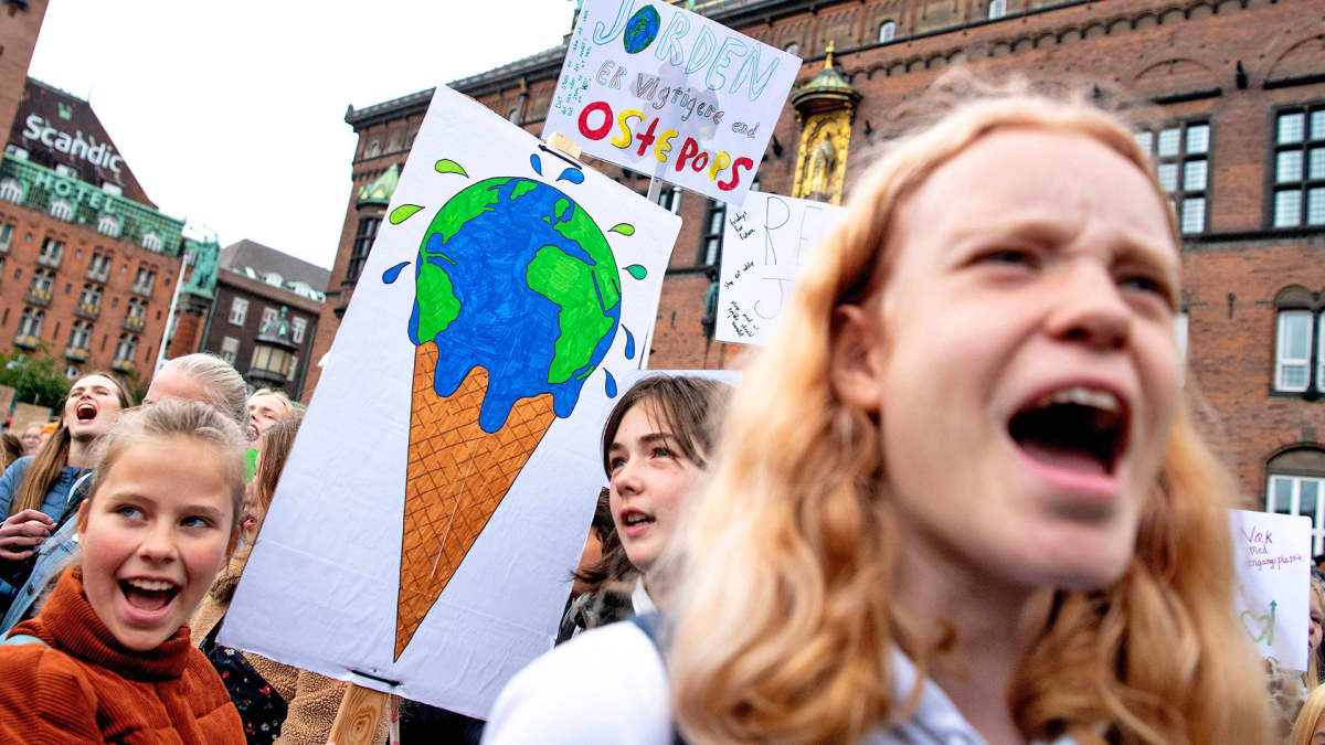 Nuoria osoittamassa mieltään ilmaston puolesta Tanskan Kööpenhaminassa 20. syyskuuta 2019.
