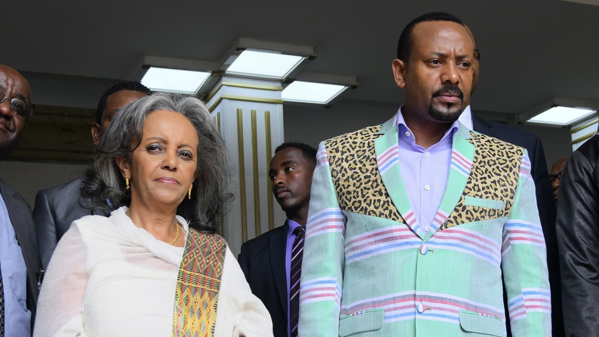 Etiopian presidentti Sahle-Work Zewde ja pääministeri  Abiy Ahmed parlamentissa Addis Abebassa.