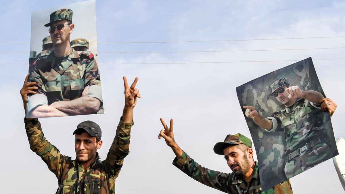 Syyrian hallituksen sotilaita Manbijissa.