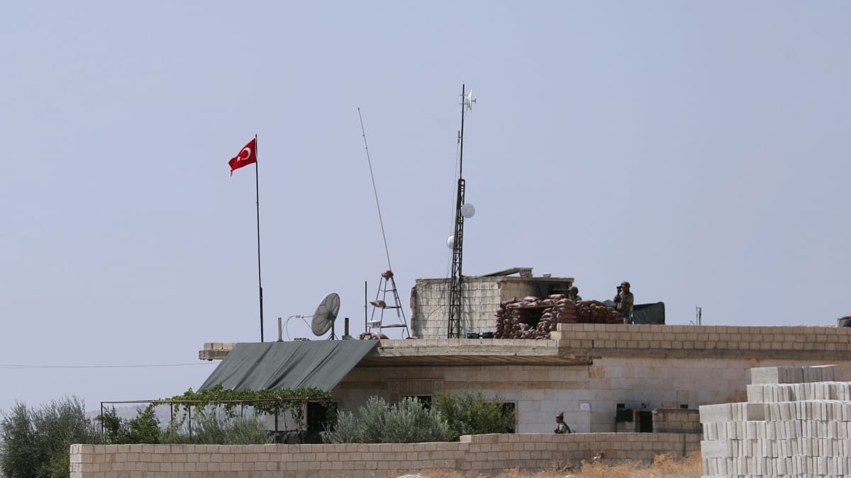 Arkistokuva. Turkin armeijan tarkkailupiste lähellä Maar Hitatin kaupunkia Idlibissä, Syyriassa syyskuussa 2019.