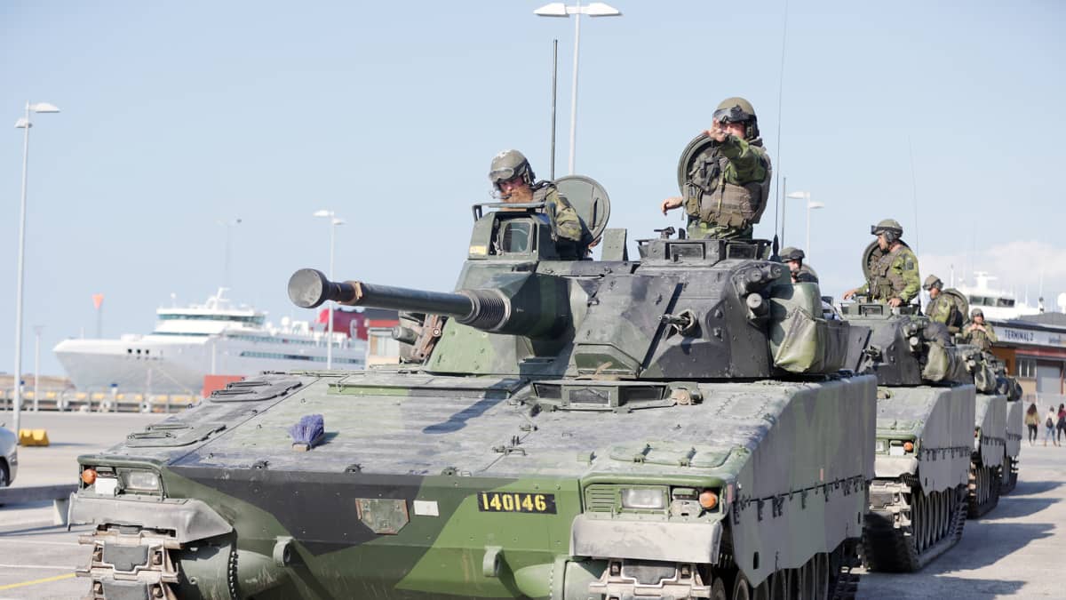 Ruotsin armeijan sotaharjoitus Visbyssä.
