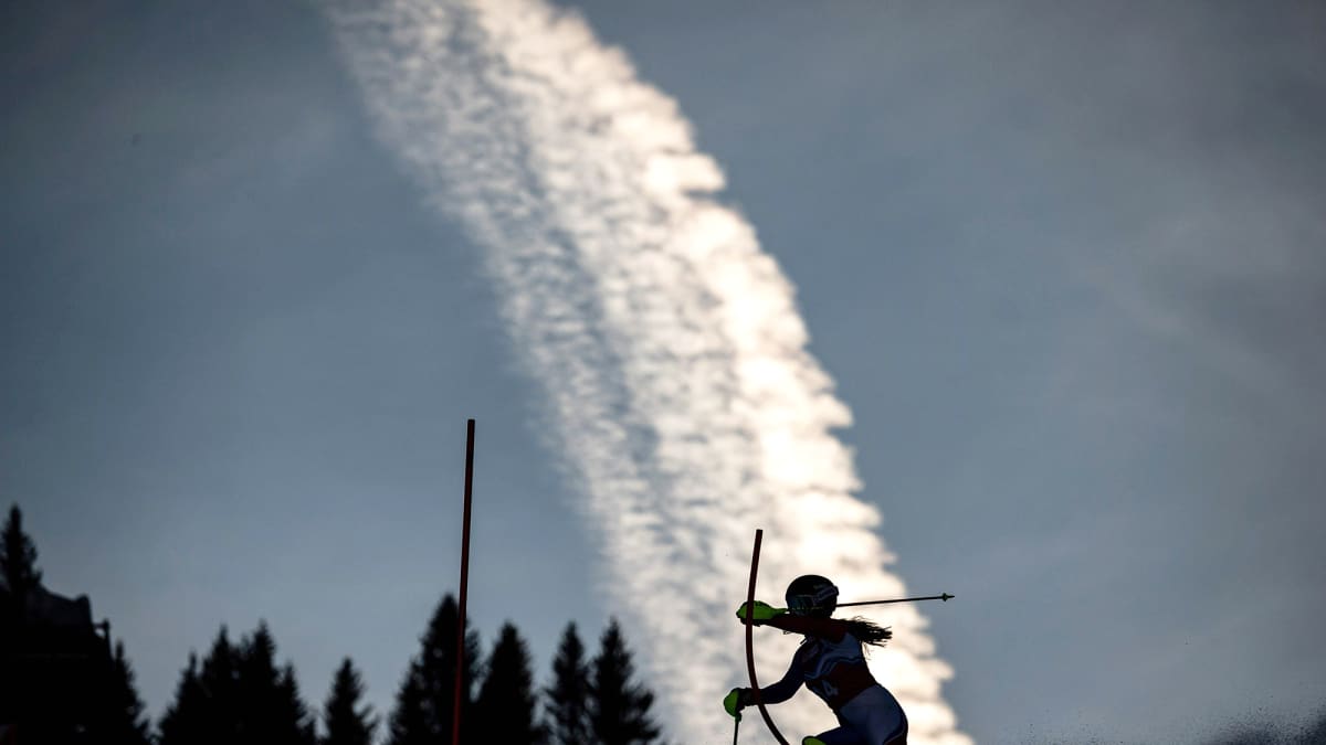 Nuorten talviolympialaisten alppihiihdon tyttöjen kilpailu lasketaan Sveitisin Lausannessa.