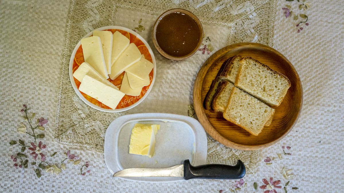 Leipää, juustoa