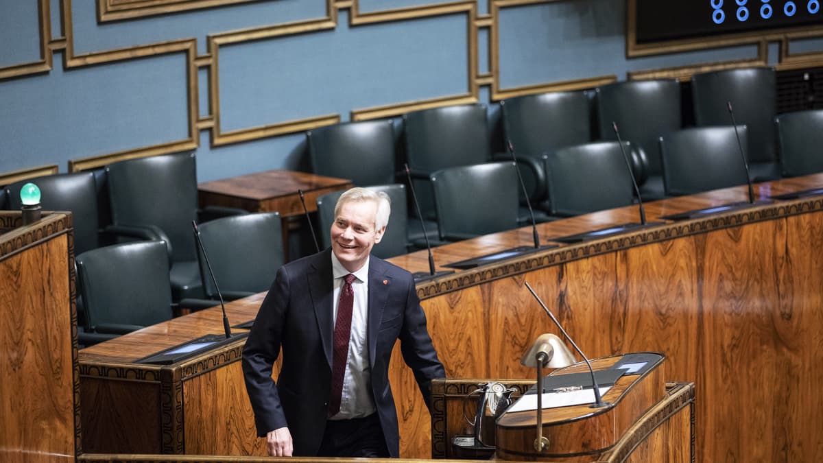 Antti Rinne valittiin eduskunnan I varapuhemieheksi täysistunnossa 11. joulukuuta 2019.