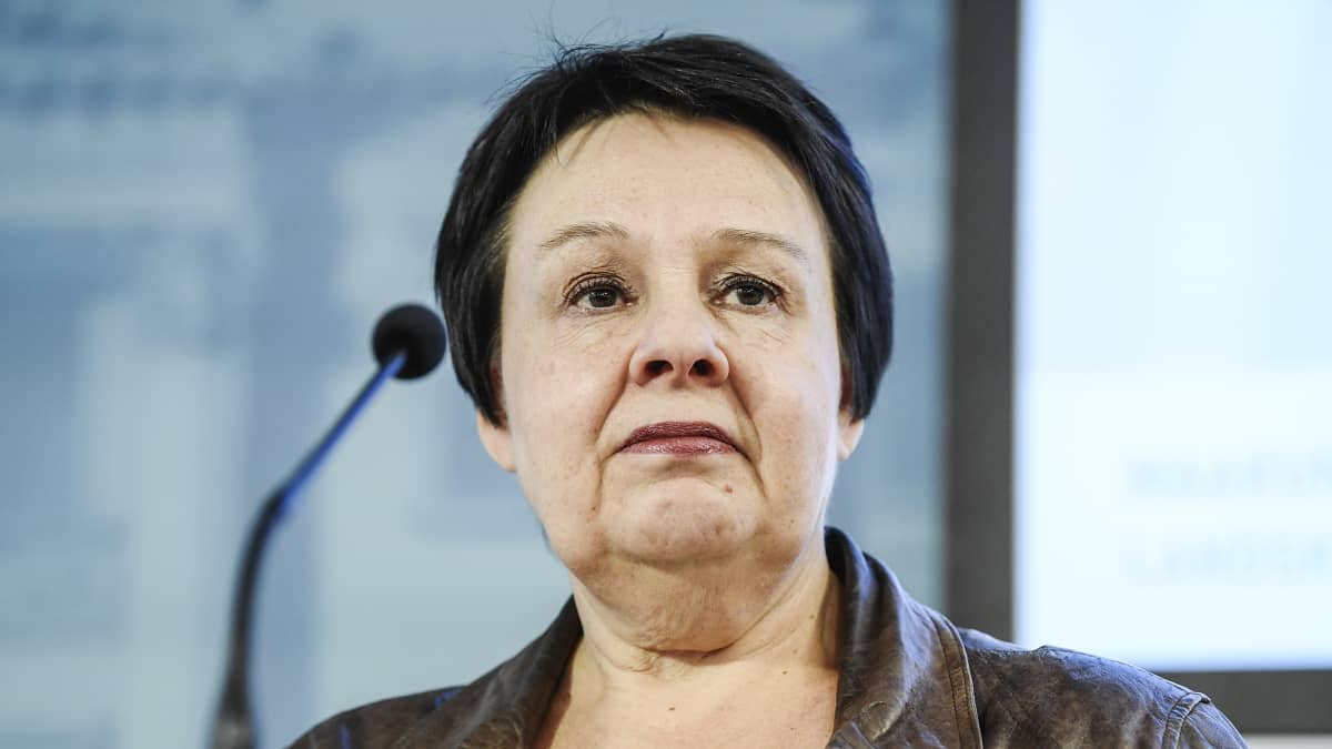 Kansliapäällikkö Kirsi Varhila.