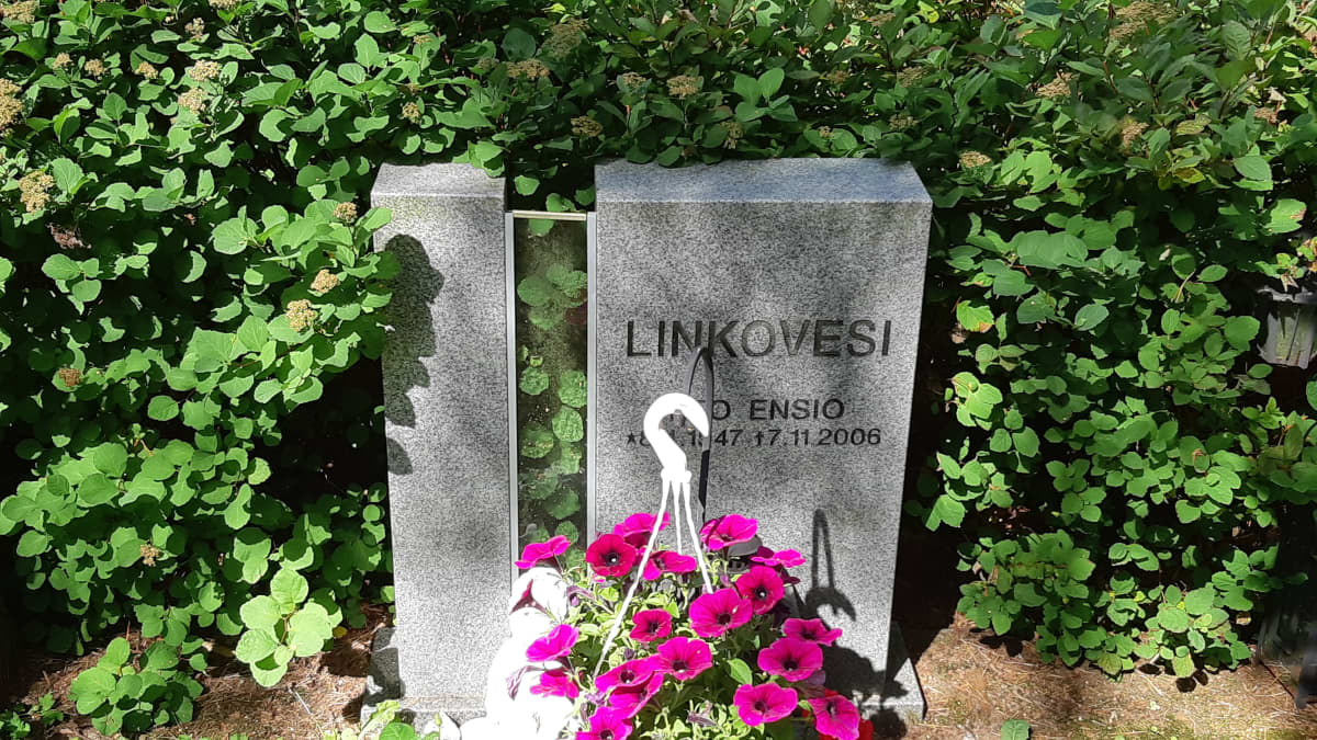 Leo Linkoveden hauta