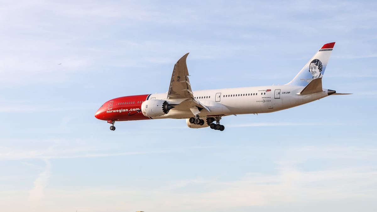 Kuvassa on Norwegianin lentokone.