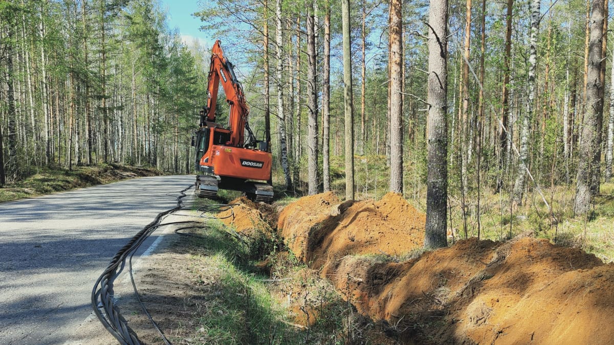 Järvi-Suomen Energia aloittaa sähköverkon remontoinnin Mikkelin  Ristiinassa, vanhaa ilmajohtoa maakaapeloidaan 14 kilometriä