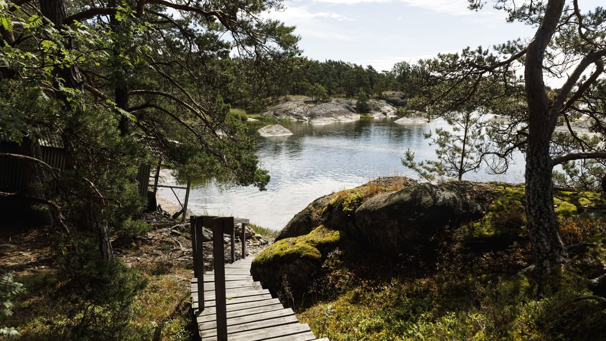 Portaat kesämökiltä mereen Kemiön saaristossa