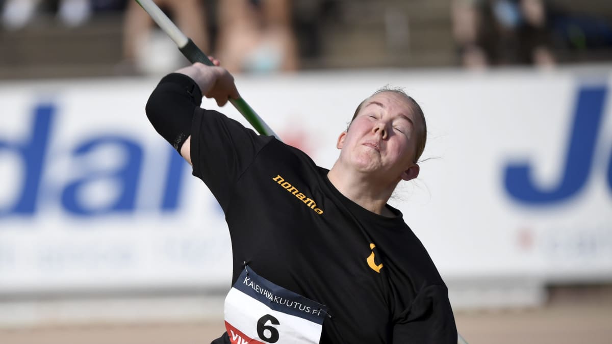 Vaisu naisten keihäsfinaali käynnistyi kunnolla vasta viimeisellä  kierroksella – Sanne Erkkola mestariksi ennätyksellään: 