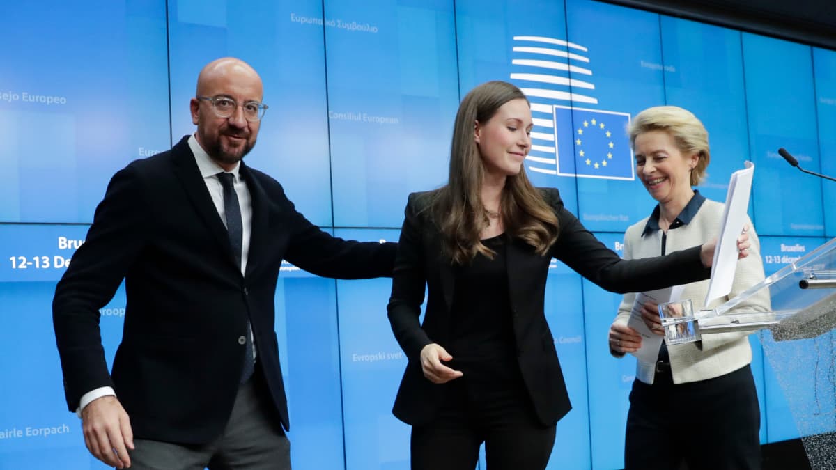  Charles Michel, Ursula Von der Leyen ja Sanna Marin Euroopan neuvoston kokouksessa 13 joulukuuta 2019