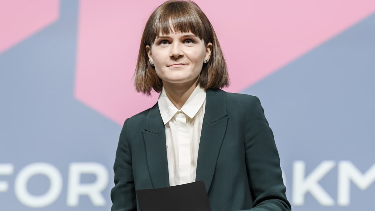 Kuvassa on Ronja Salmi.