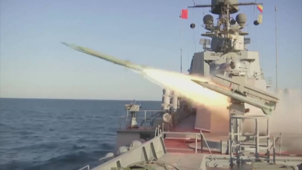 Venäjän laivasto harjoittelee Kaspianmerellä
