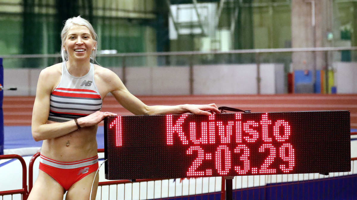 Sara Kuivisto rikkoi peräti 21 vuotta vanhan naisten 800 metrin juoksun Suomen halliennätyksen.