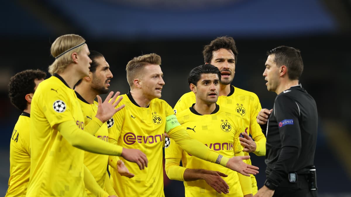 Dortmundin pelaajilla oli City-ottelussa asiaa tuomari Ovidiu Hateganille