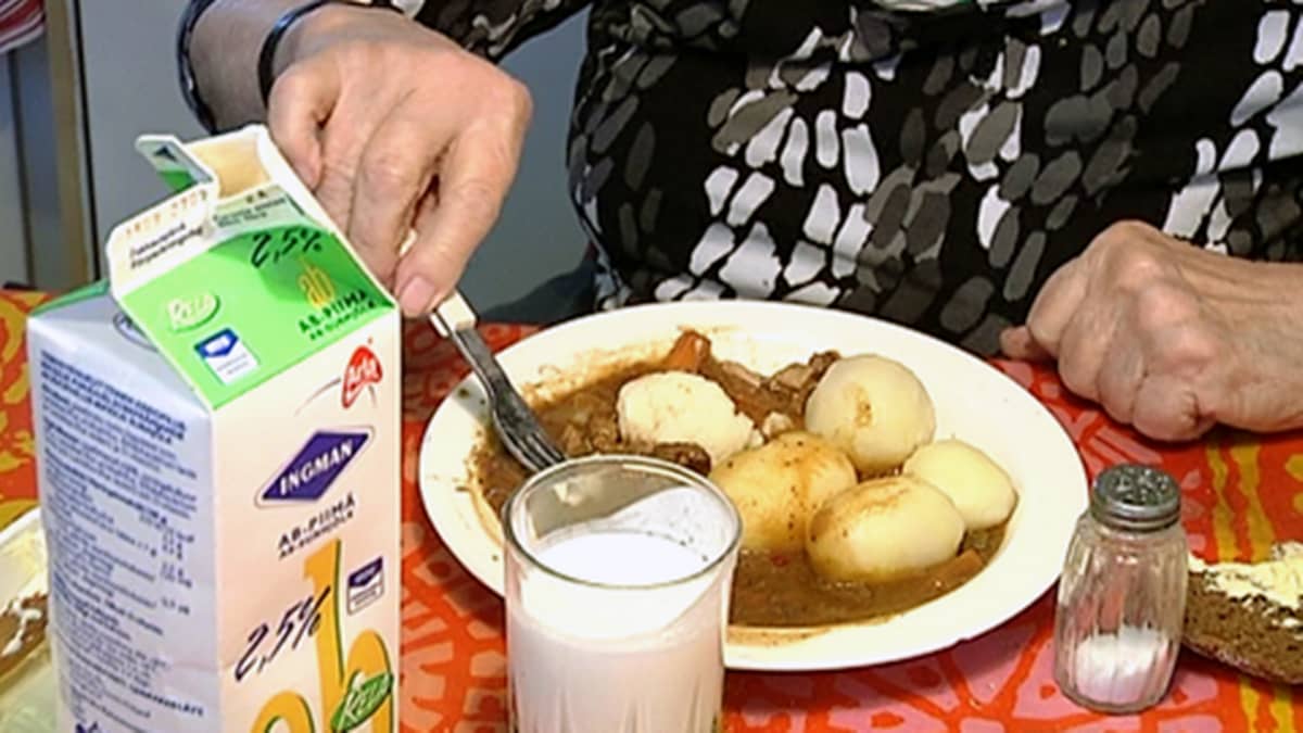 Palmia selätti ruokatoimitusongelmat | Yle Uutiset