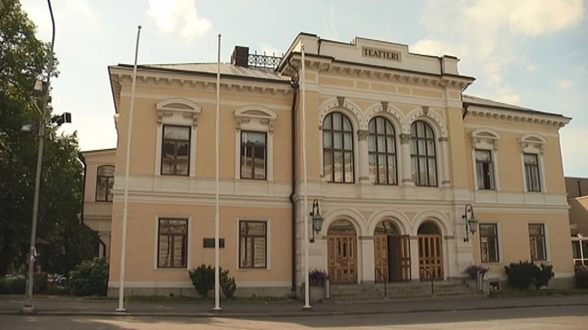 Näyttelijä sairastui: Porin Teatteri peruu seitsemän Piaf-esitystä ...