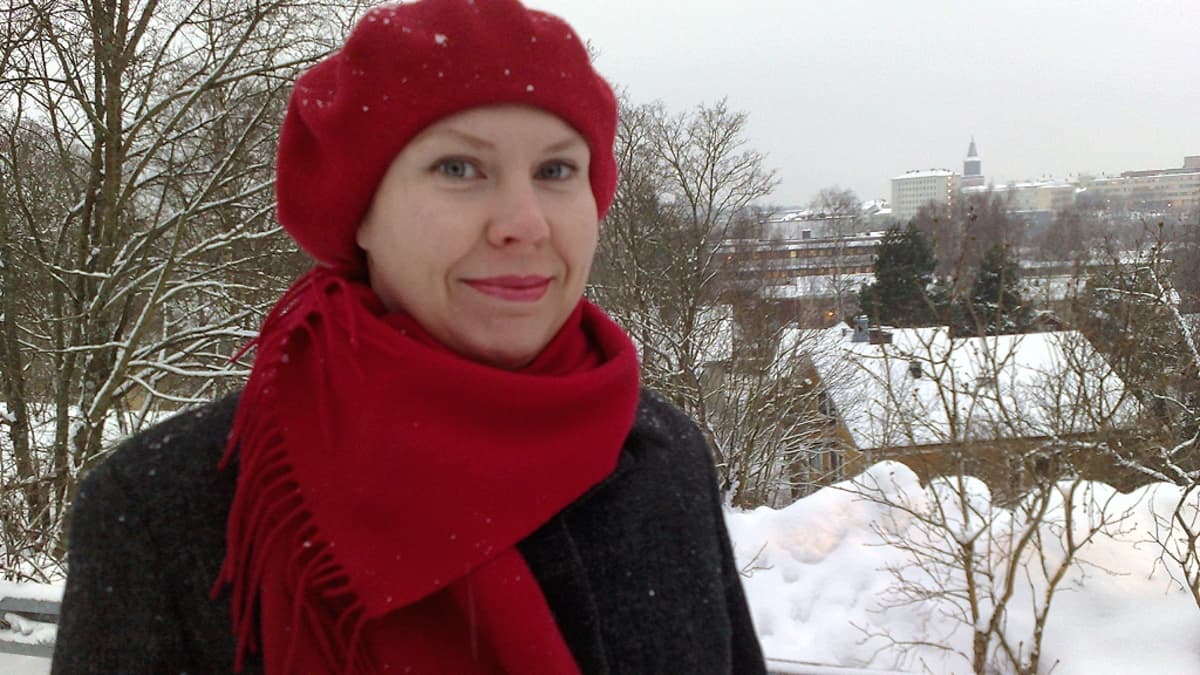 Toimittaja tietokirjailija Elina Teerijoki.