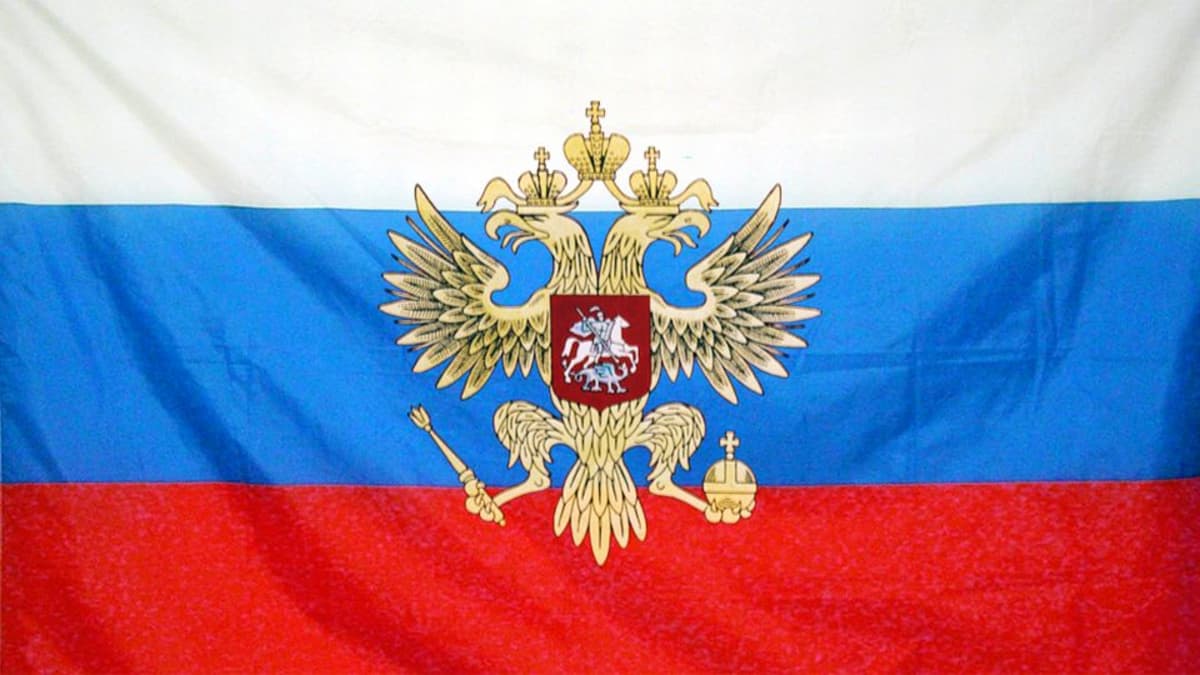 Venäjän lippu kaksipäinen kotka -vaakunalla.