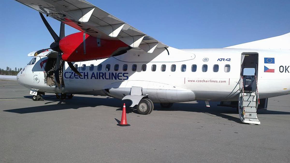 Czech Airlinesin ATR42 -lentokone.