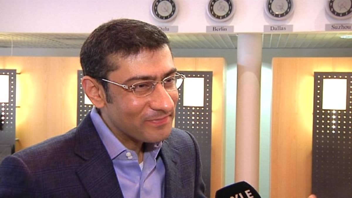 NSN CEO Rajeev Suri on a visit to Oulu.