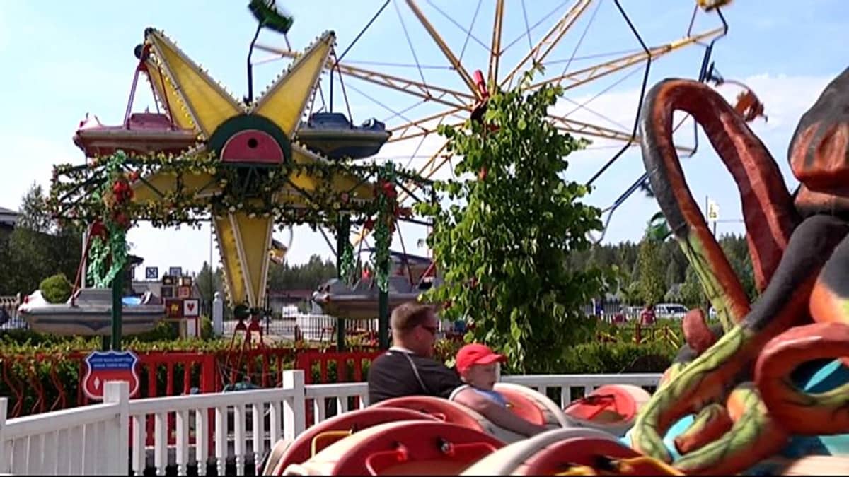 Huvipuistot houkuttelevat yhä enemmän kävijöitä | Yle Uutiset