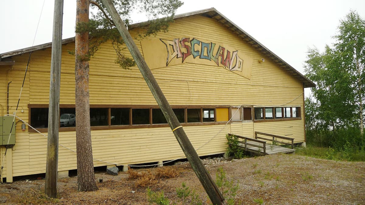 Kuvassa Discolandin päätyseinä