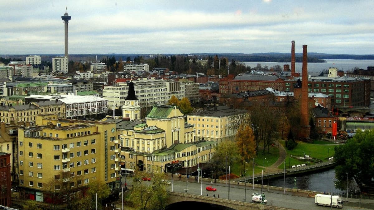Tampereen keskusta pohjoiseen päin kuvattuna