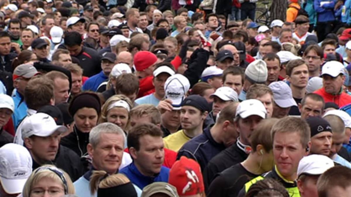 Helsinki City Runissa 13 000 juoksijaa | Yle Urheilu
